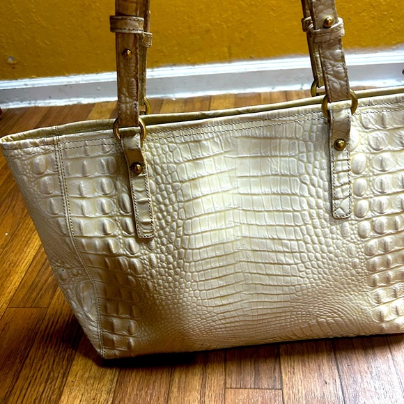BRAHMIN White Croc Leather Large Shoulder Tote Bag - Picture 6 of 13